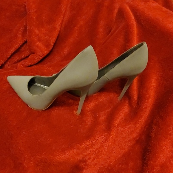 **SOLD**Classic Gray High Heels by Shoe Republic - Picture 2 of 8
